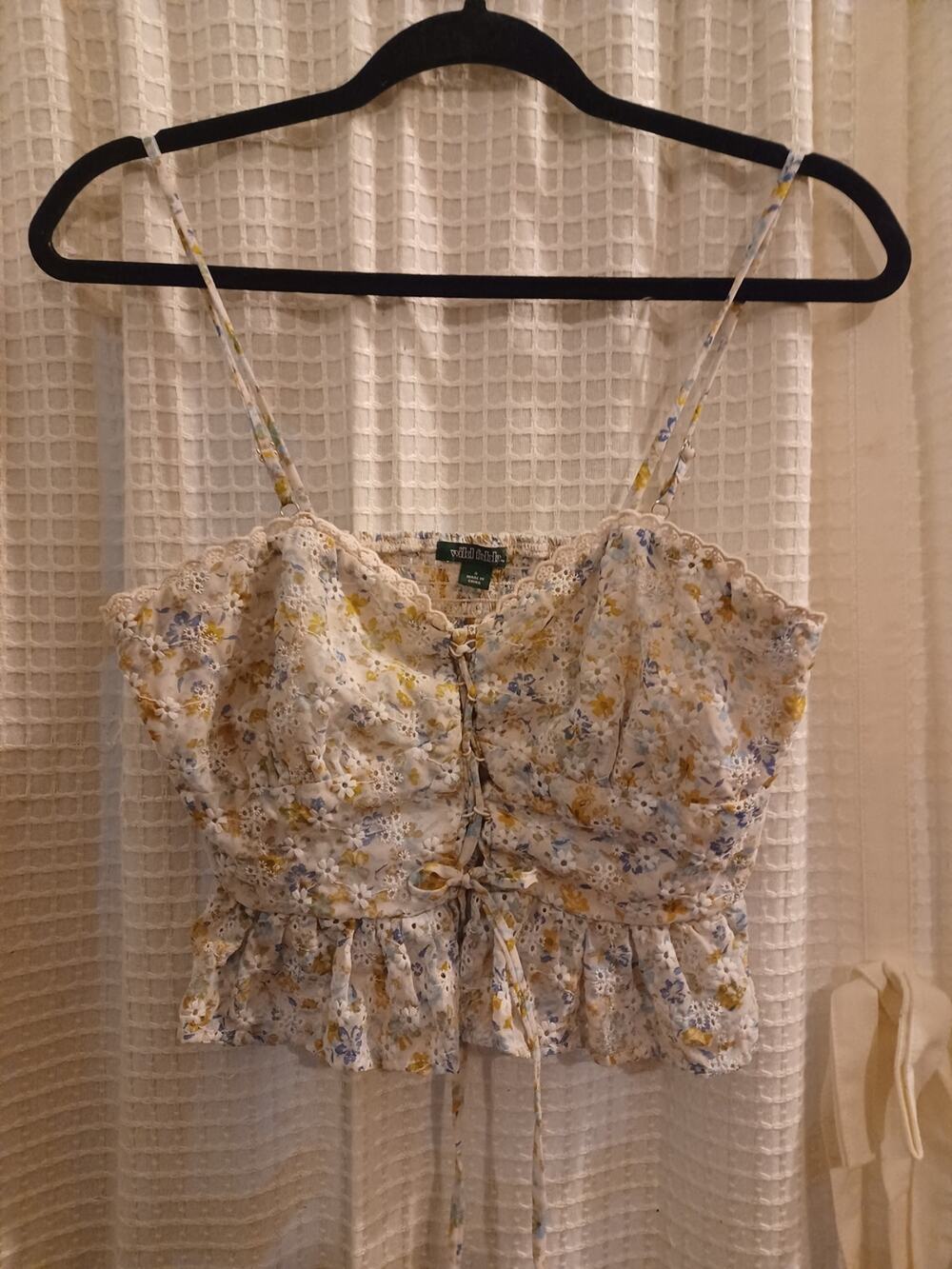wild fable White Floral Lace-Trim Spaghetti Crop Top